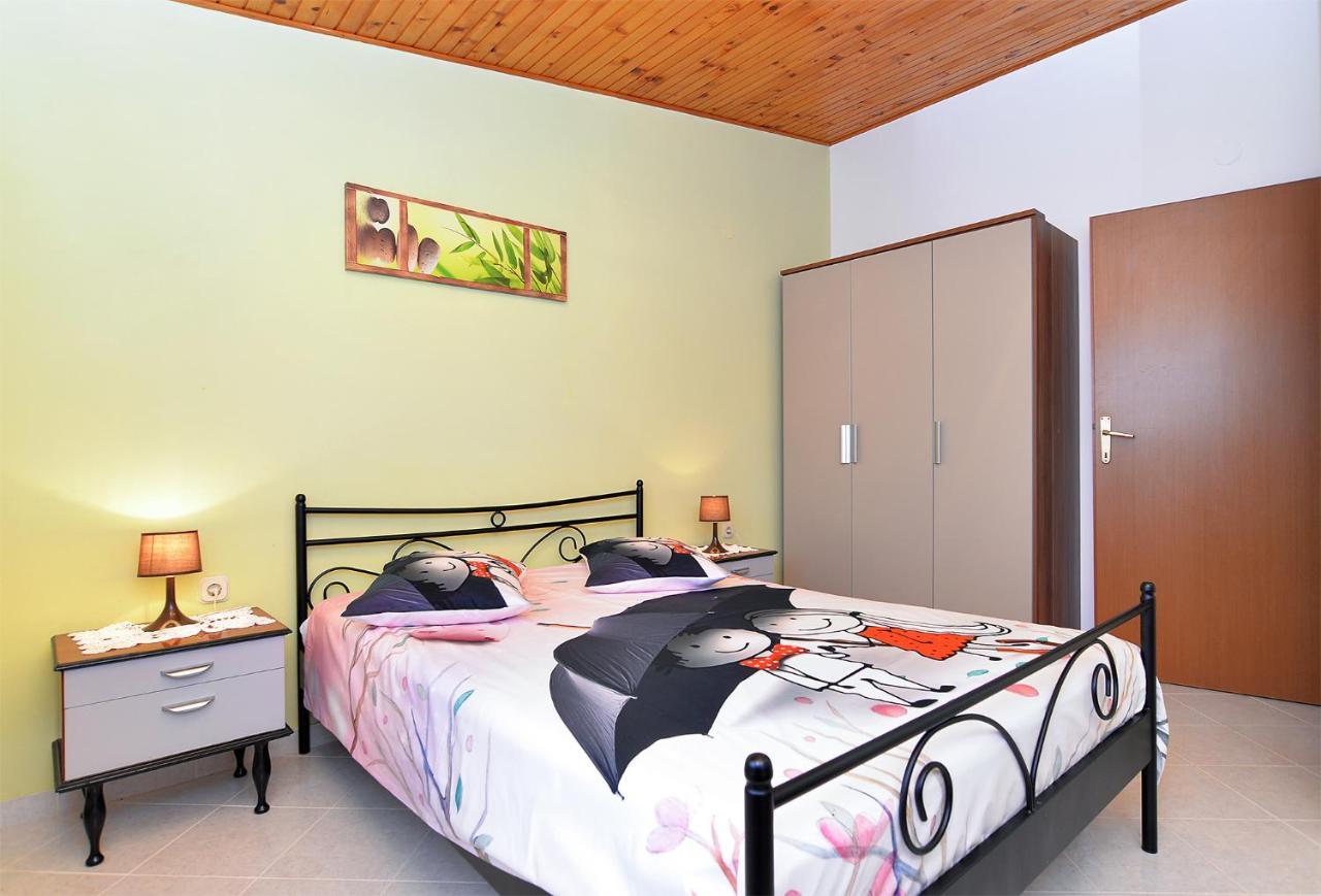 Pina 2018 Apartment